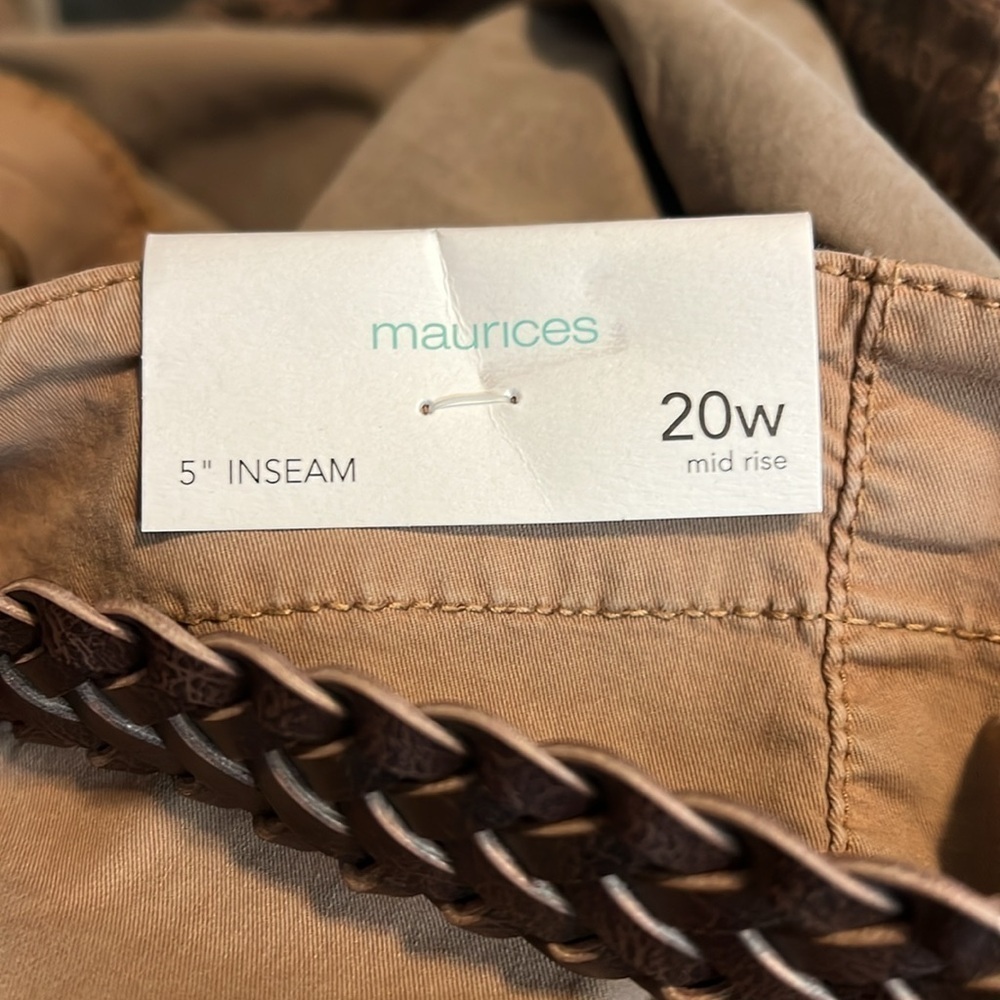 Maurices plus size shorts with belt‎ NWT - Picture 3 of 3